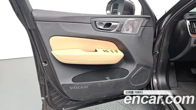 Volvo XC60 2nd Gen — Фото автомобиля 13
