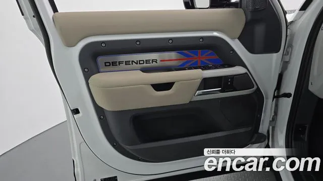 Land Rover Defender Defender (L663) 110 P300 X-Dynamic SE — Фото автомобиля 23