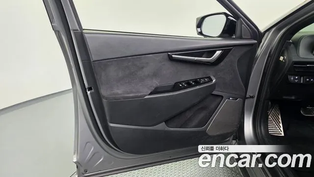 Kia EV6 — Фото автомобиля 13