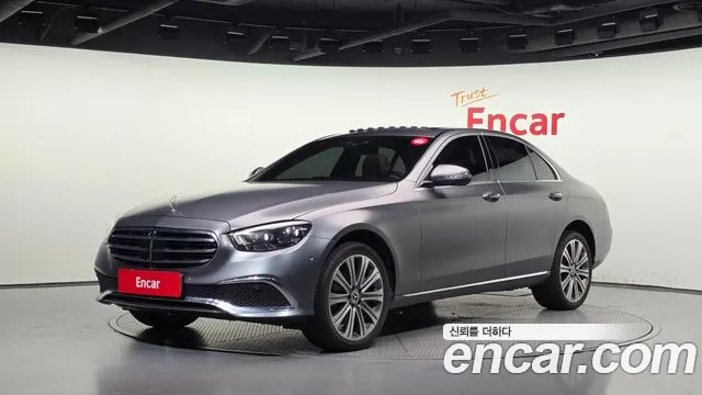 Фотография автомобиля — Mercedes-Benz E-Class W213