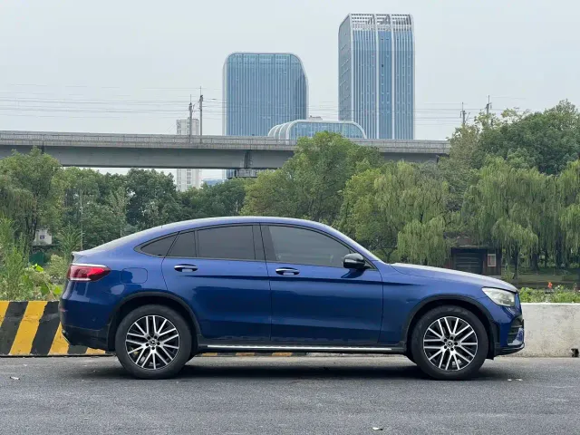 Mercedes-Benz Mercedes-Benz GLC Coupe 2021 GLC 300 4MATIC Coupe SUV — Фото автомобиля 6