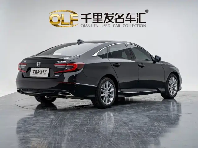 Honda Accord — Фото автомобиля 4