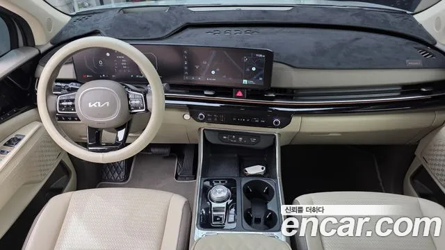 Kia Carnival Generation 4 — Фото автомобиля 10
