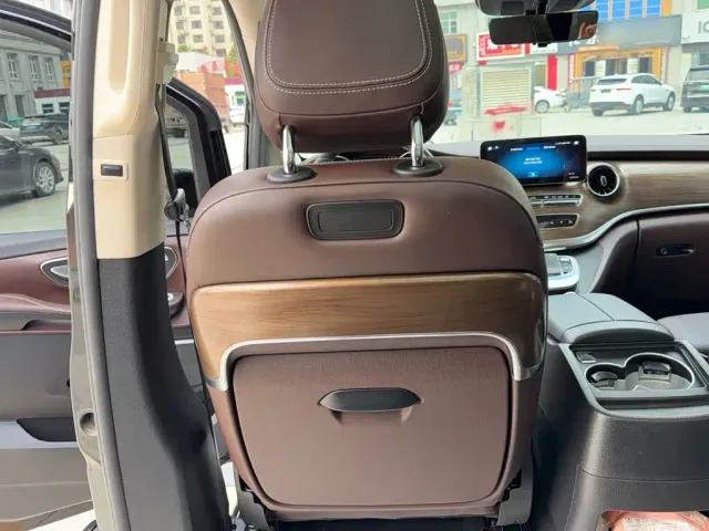 Mercedes-Benz V-Class — Фото автомобиля 22
