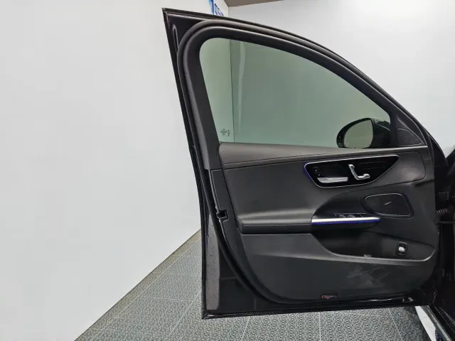 Mercedes-Benz C-Class — Фото автомобиля 13