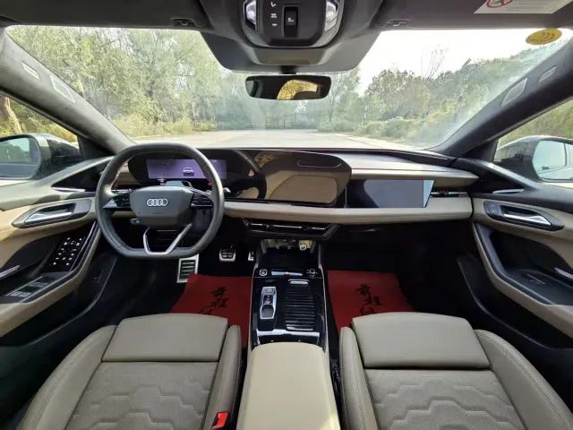 Audi A6L e-tron — Фото автомобиля 9