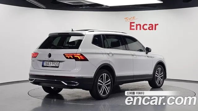 Volkswagen Tiguan — Фото автомобиля 2