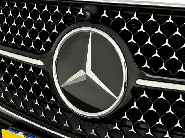 Mercedes-Benz E-Class — Фото автомобиля 26