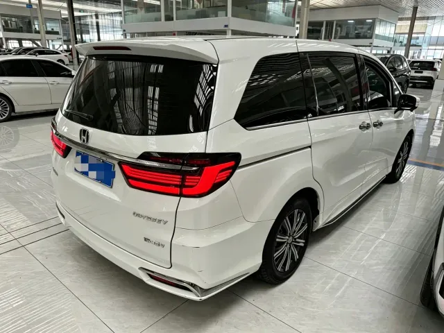 Honda Odyssey — Фото автомобиля 14