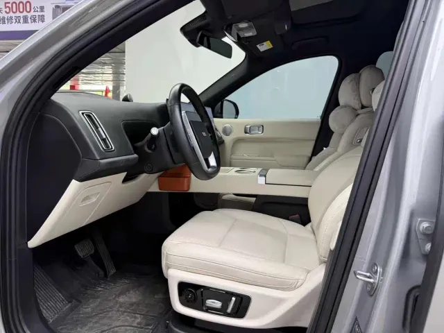 Li Auto L9 — Фото автомобиля 7
