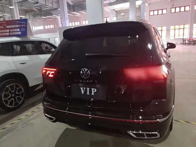 Volkswagen Tiguan L — Фото автомобиля 5