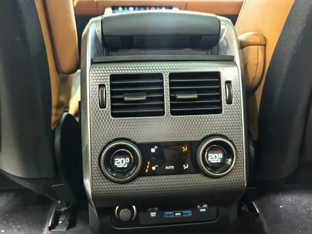 Land Rover Range Rover Sport — Фото автомобиля 12