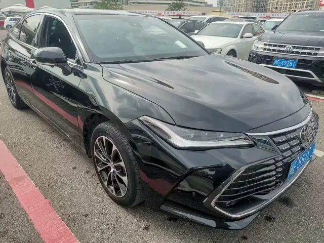 Toyota Avalon — Фото автомобиля 3