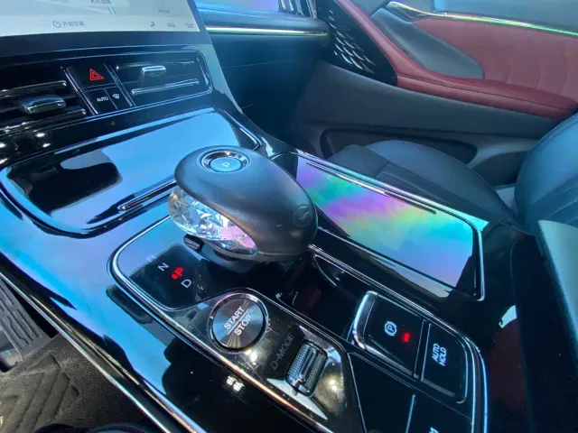 GAC Trumpchi M8 — Фото автомобиля 15