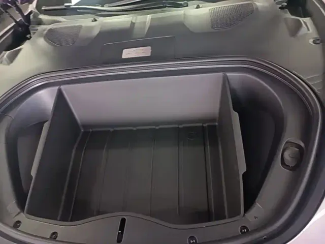 Xiaomi SU7 — Фото автомобиля 19