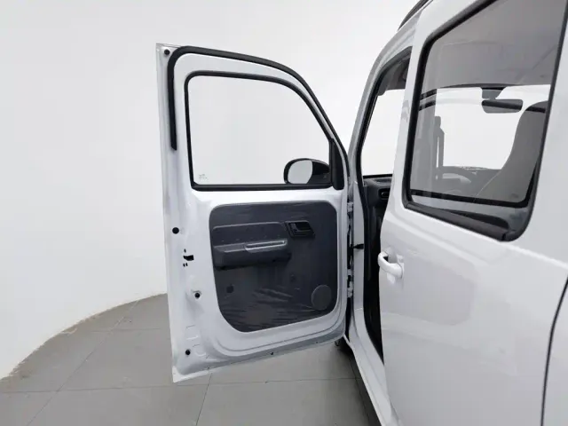 Wuling Zhiguang NEV — Фото автомобиля 8