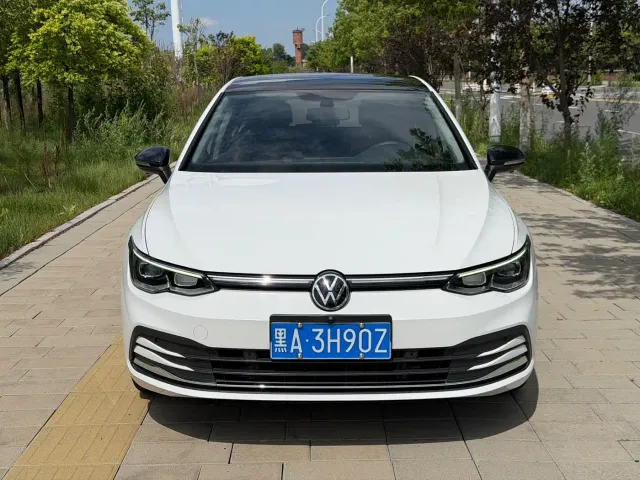 Volkswagen Golf — Фото автомобиля 2