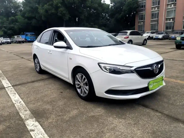 Buick Excelle — Фото автомобиля 3