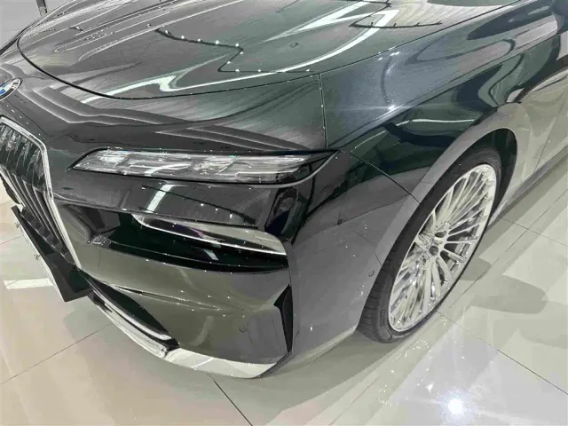 BMW 7 Series — Фото автомобиля 3