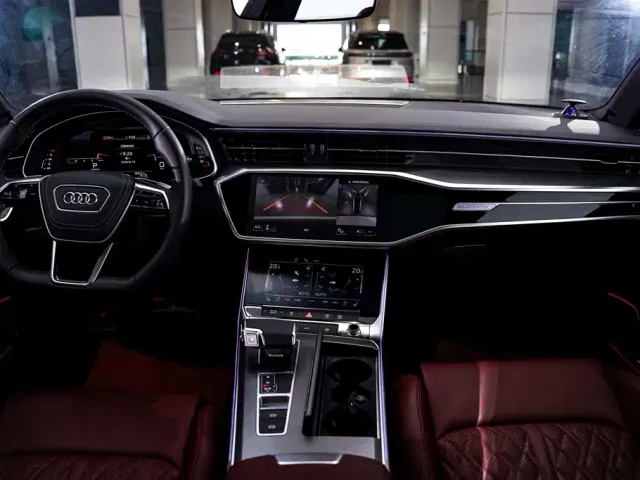 Audi A7L — Фото автомобиля 14