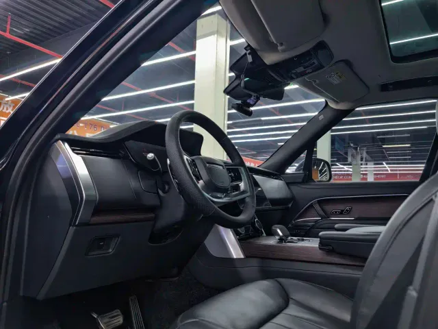 Land Rover Range Rover — Фото автомобиля 6