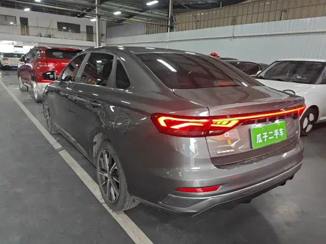 Geely Emgrand — Фото автомобиля 4