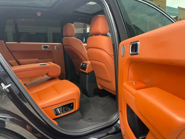 Li Auto L7 — Фото автомобиля 10