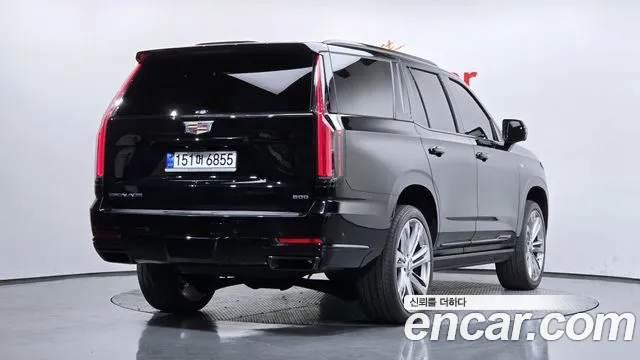 Cadillac Escalade Generation 5 — Фото автомобиля 2