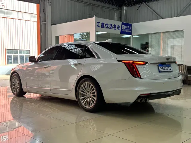 Cadillac CT6 — Фото автомобиля 11