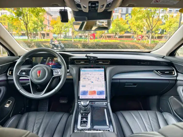 Hongqi H5 — Фото автомобиля 6