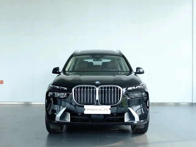 BMW X7 — Фото автомобиля 5