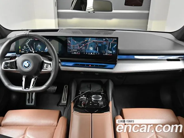 BMW 5 Series G60 — Фото автомобиля 6