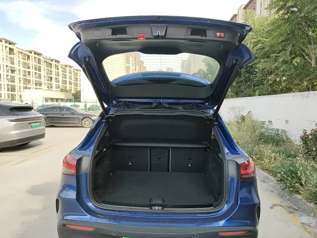 Mercedes-Benz EQA — Фото автомобиля 18
