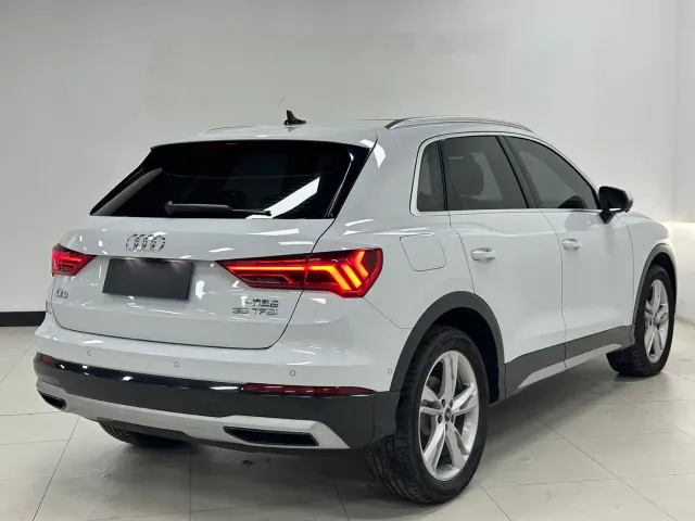 Audi Q3 — Фото автомобиля 4