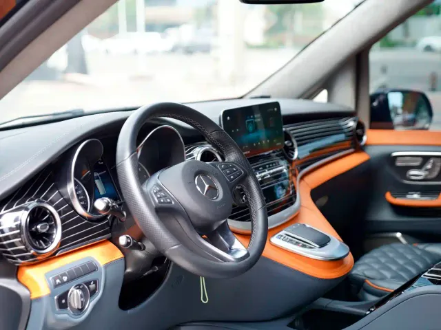 Mercedes-Benz V-Class — Фото автомобиля 14
