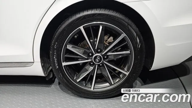 Hyundai Grandeur New — Фото автомобиля 6