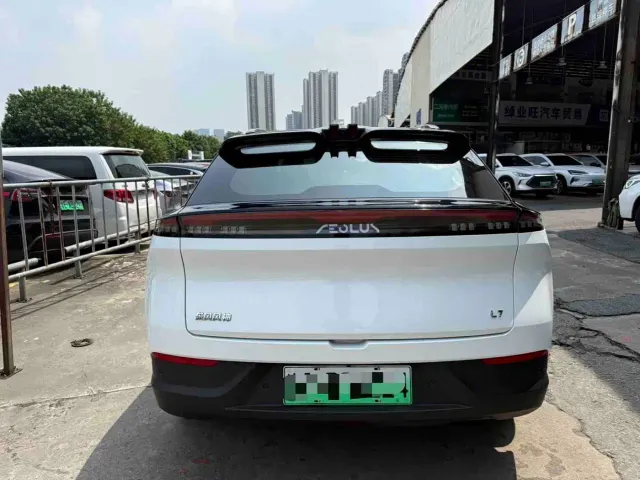 Dongfeng Fengshen L7 — Фото автомобиля 8