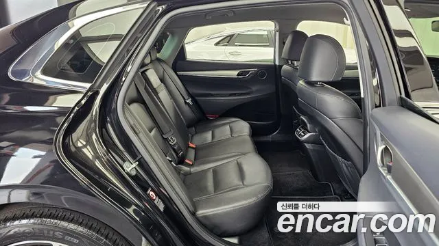 Hyundai Grandeur Новый Grandeur IG — Фото автомобиля 12