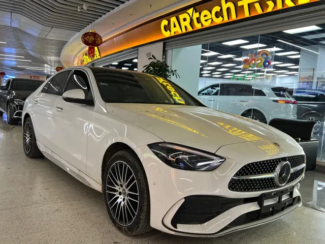 Mercedes-Benz C-Class — Фото автомобиля 3