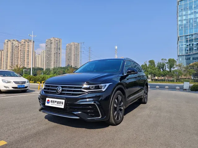 Volkswagen Tiguan L — Фото автомобиля 5