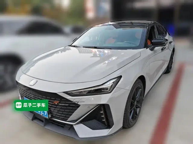 Фотография автомобиля — Changan UNI-V