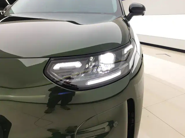 Leapmotor A10 — Фото автомобиля 5