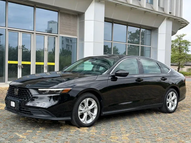Фотография автомобиля — Honda Accord