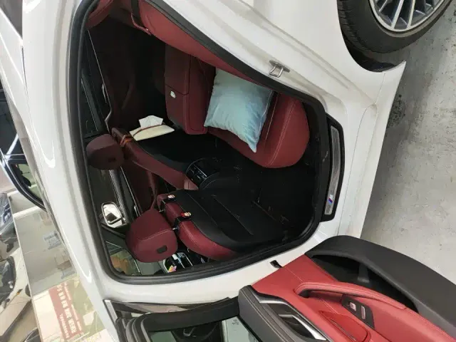BMW 5 Series — Фото автомобиля 5