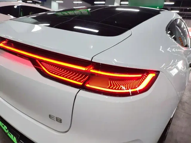 Geely Galaxy E8 — Фото автомобиля 7