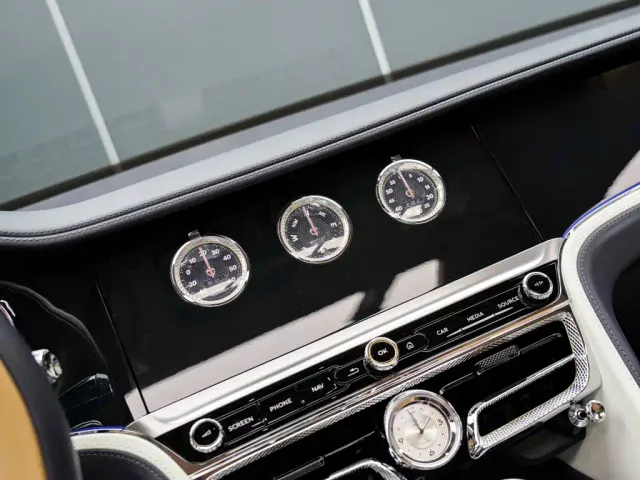 Bentley Flying Spur — Фото автомобиля 24