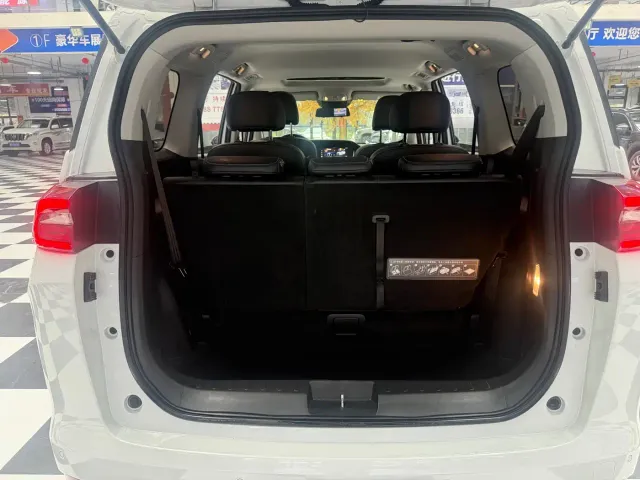 GAC Trumpchi M6 — Фото автомобиля 8