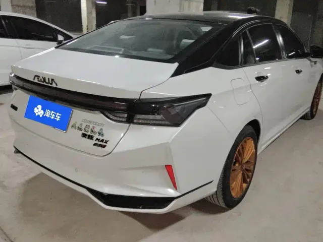 Dongfeng Yixuan MAX — Фото автомобиля 3