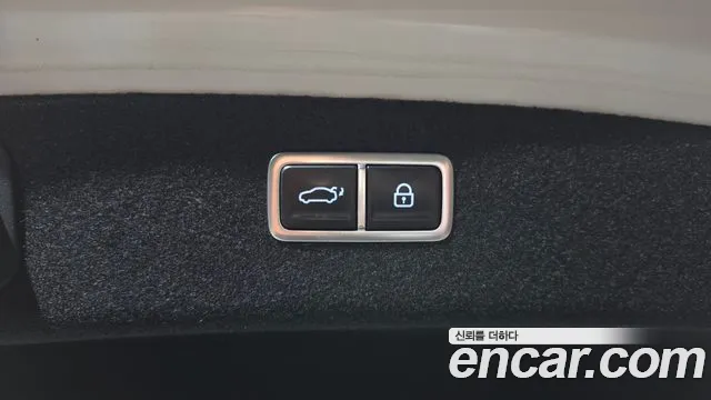Genesis G80 Бензин 2.5 турбо AWD — Фото автомобиля 16