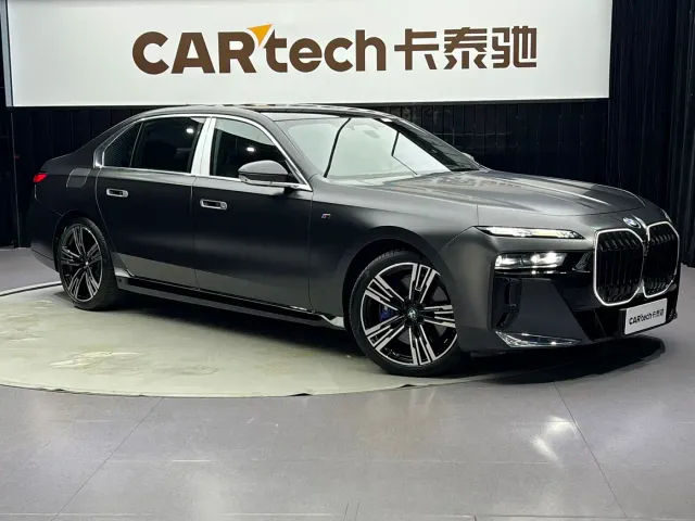 BMW 7 Series — Фото автомобиля 3